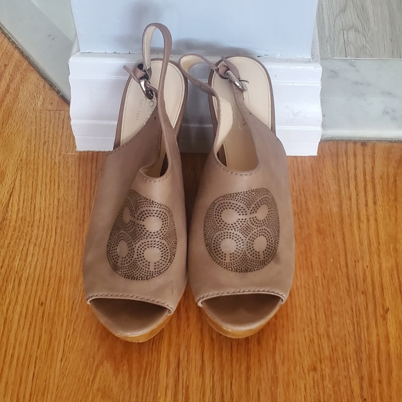 Coach beige wedge shoe - Picture 4 of 4